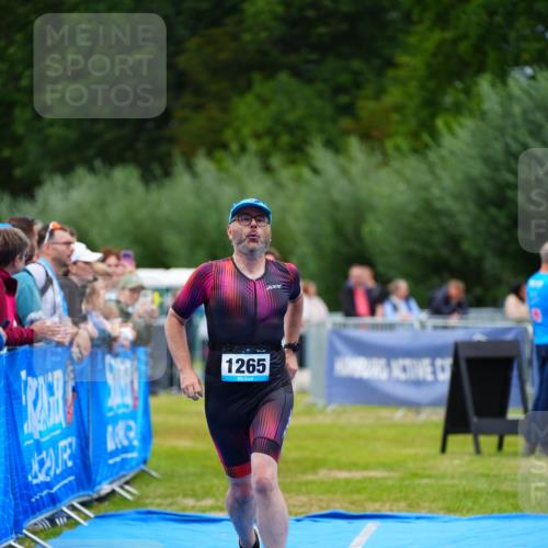30.08.2026 - Elbe Triathlon Hamburg LAZAROV Photography http://msf.ph/oto/10061564 30.08.2026 11:45:17 Ziel 547, 1265 meine-sportfotos.de