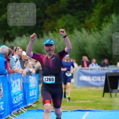 30.08.2026 - Elbe Triathlon Hamburg LAZAROV Photography http://msf.ph/oto/10061573 30.08.2026 11:45:17 Ziel 547, 1265 meine-sportfotos.de