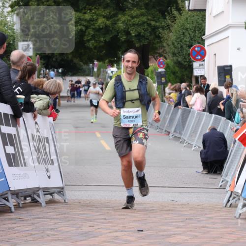 30.08.2026 - Blankeneser Heldenlauf Lena Gebhardt http://msf.ph/oto/10061600 30.08.2026 12:31:36 Ziel 2705, 4203, 4395 meine-sportfotos.de