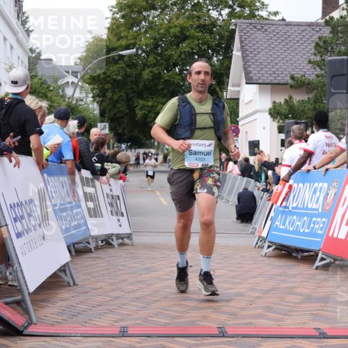 30.08.2026 - Blankeneser Heldenlauf Lena Gebhardt http://msf.ph/oto/10061620 30.08.2026 12:31:38 Ziel 4203 meine-sportfotos.de