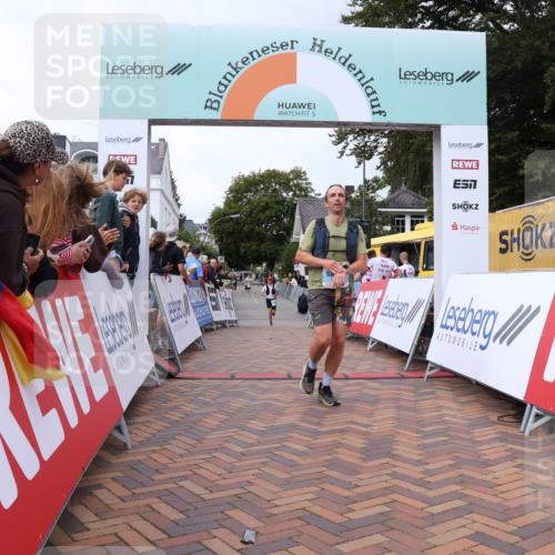 30.08.2026 - Blankeneser Heldenlauf Lena Gebhardt http://msf.ph/oto/10061630 30.08.2026 12:31:39 Ziel 4170, 4203 meine-sportfotos.de