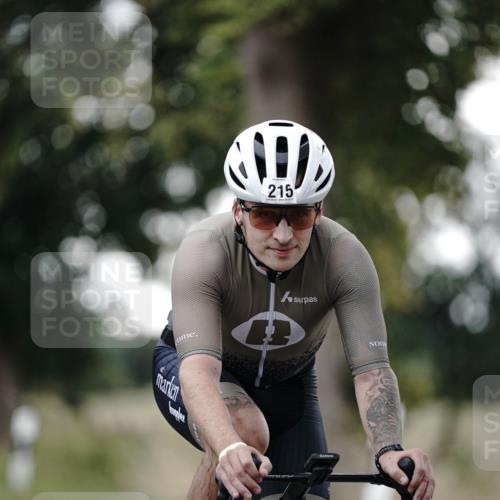 30.08.2026 - Elbe Triathlon Hamburg Michael Burmester http://msf.ph/oto/10061646 30.08.2026 08:47:16 Radfahren 215 meine-sportfotos.de