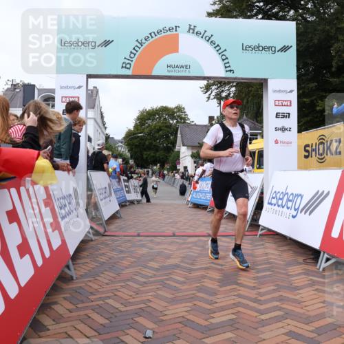 30.08.2026 - Blankeneser Heldenlauf Lena Gebhardt http://msf.ph/oto/10061676 30.08.2026 12:31:44 Ziel 4170, 4203 meine-sportfotos.de