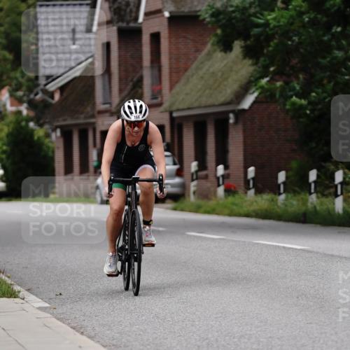30.08.2026 - Elbe Triathlon Hamburg Michael Burmester http://msf.ph/oto/10061680 30.08.2026 14:19:00 Radfahren  meine-sportfotos.de