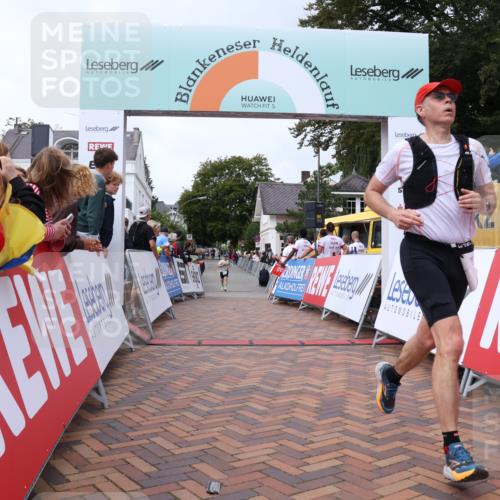 30.08.2026 - Blankeneser Heldenlauf Lena Gebhardt http://msf.ph/oto/10061685 30.08.2026 12:31:44 Ziel 4170, 4203 meine-sportfotos.de
