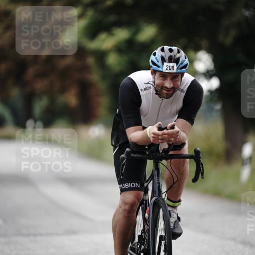 30.08.2026 - Elbe Triathlon Hamburg Michael Burmester http://msf.ph/oto/10061688 30.08.2026 08:48:49 Radfahren 208, 214 meine-sportfotos.de