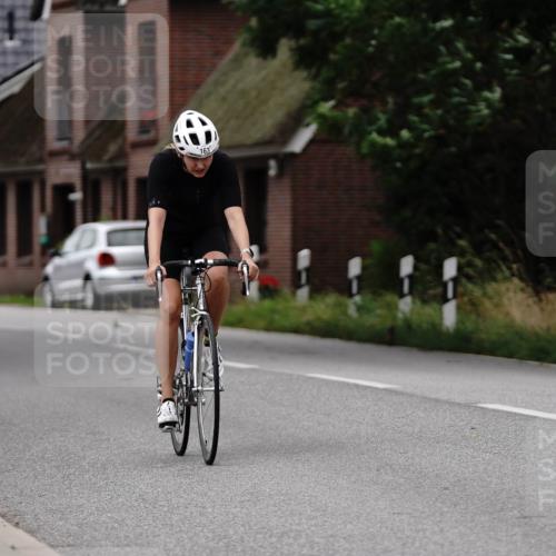 30.08.2026 - Elbe Triathlon Hamburg Michael Burmester http://msf.ph/oto/10061716 30.08.2026 14:19:20 Radfahren 163 meine-sportfotos.de