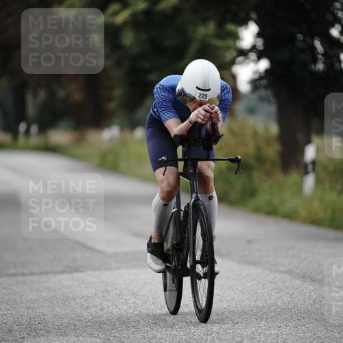 30.08.2026 - Elbe Triathlon Hamburg Michael Burmester http://msf.ph/oto/10061743 30.08.2026 08:50:41 Radfahren 225 meine-sportfotos.de
