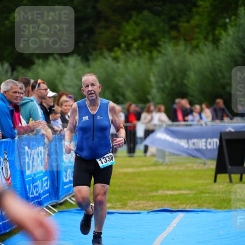 30.08.2026 - Elbe Triathlon Hamburg LAZAROV Photography http://msf.ph/oto/10061759 30.08.2026 11:46:00 Ziel 1338 meine-sportfotos.de