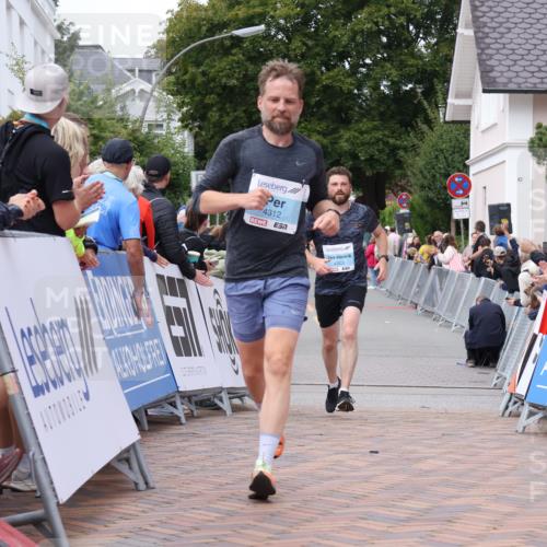 30.08.2026 - Blankeneser Heldenlauf Lena Gebhardt http://msf.ph/oto/10061782 30.08.2026 12:32:08 Ziel 2388, 4303, 4312 meine-sportfotos.de