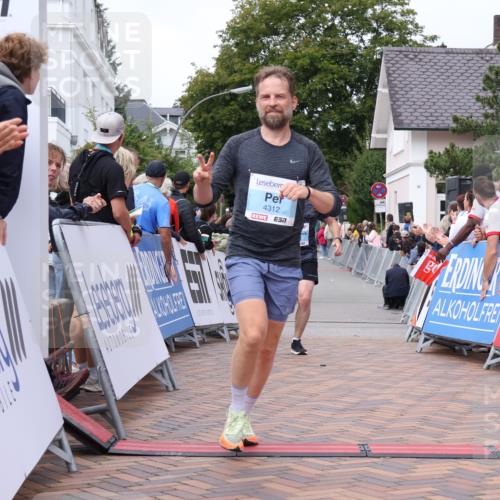 30.08.2026 - Blankeneser Heldenlauf Lena Gebhardt http://msf.ph/oto/10061792 30.08.2026 12:32:09 Ziel 2388, 4303, 4312 meine-sportfotos.de