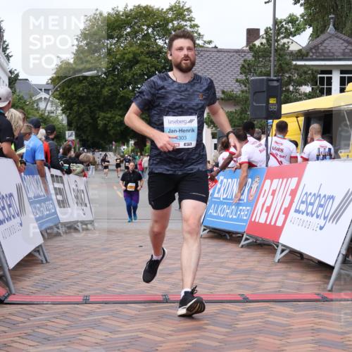 30.08.2026 - Blankeneser Heldenlauf Lena Gebhardt http://msf.ph/oto/10061822 30.08.2026 12:32:11 Ziel 2388, 4303, 4312 meine-sportfotos.de