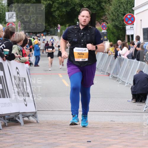 30.08.2026 - Blankeneser Heldenlauf Lena Gebhardt http://msf.ph/oto/10061843 30.08.2026 12:32:15 Ziel 2325, 4303, 4312 meine-sportfotos.de