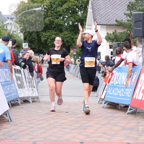 30.08.2026 - Blankeneser Heldenlauf Lena Gebhardt http://msf.ph/oto/10061914 30.08.2026 12:32:35 Ziel 2540, 2820, 2821 meine-sportfotos.de