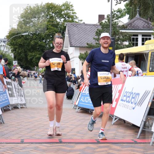30.08.2026 - Blankeneser Heldenlauf Lena Gebhardt http://msf.ph/oto/10061930 30.08.2026 12:32:37 Ziel 2540, 2820, 2821 meine-sportfotos.de