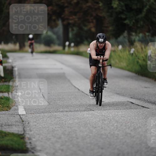 30.08.2026 - Elbe Triathlon Hamburg Michael Burmester http://msf.ph/oto/10061942 30.08.2026 08:54:00 Radfahren 197, 356, 390 meine-sportfotos.de