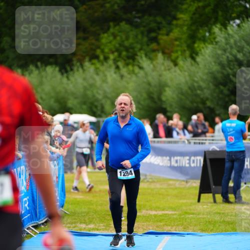30.08.2026 - Elbe Triathlon Hamburg LAZAROV Photography http://msf.ph/oto/10061945 30.08.2026 11:47:07 Ziel 737, 1294, 1311, 1379 meine-sportfotos.de