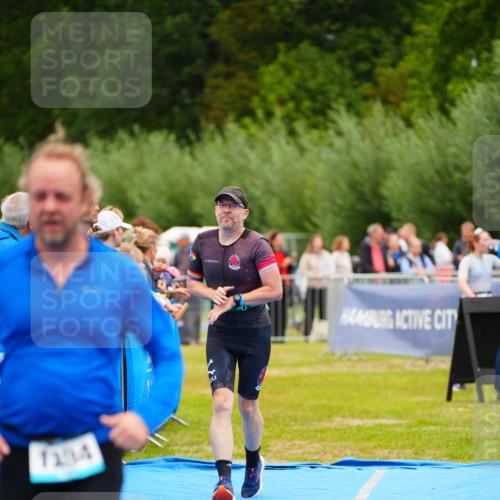 30.08.2026 - Elbe Triathlon Hamburg LAZAROV Photography http://msf.ph/oto/10061958 30.08.2026 11:47:10 Ziel 1294, 1311, 1379 meine-sportfotos.de