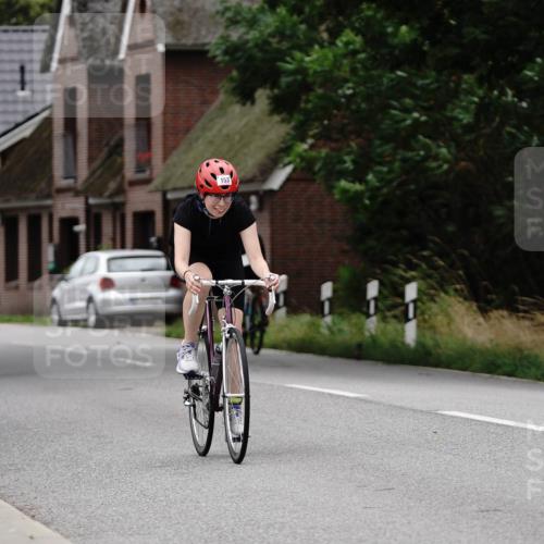 30.08.2026 - Elbe Triathlon Hamburg Michael Burmester http://msf.ph/oto/10061960 30.08.2026 14:22:28 Radfahren 133, 142, 153 meine-sportfotos.de