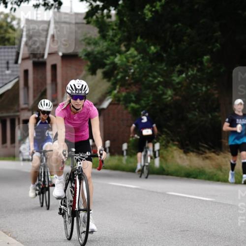 30.08.2026 - Elbe Triathlon Hamburg Michael Burmester http://msf.ph/oto/10062020 30.08.2026 14:24:07 Radfahren 134, 145 meine-sportfotos.de