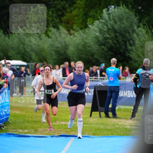 30.08.2026 - Elbe Triathlon Hamburg LAZAROV Photography http://msf.ph/oto/10062022 30.08.2026 11:47:27 Ziel 809, 814, 828, 1383 meine-sportfotos.de