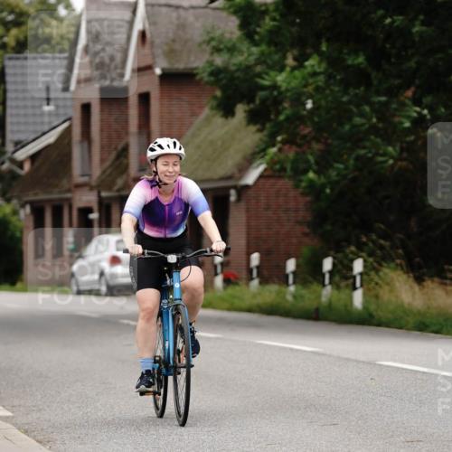 30.08.2026 - Elbe Triathlon Hamburg Michael Burmester http://msf.ph/oto/10062043 30.08.2026 14:24:46 Radfahren 130 meine-sportfotos.de