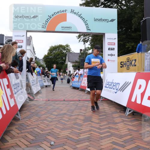 30.08.2026 - Blankeneser Heldenlauf Lena Gebhardt http://msf.ph/oto/10062058 30.08.2026 12:33:04 Ziel 2584, 4012, 4131, 4472 meine-sportfotos.de