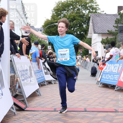 30.08.2026 - Blankeneser Heldenlauf Lena Gebhardt http://msf.ph/oto/10062072 30.08.2026 12:33:05 Ziel 2584, 4012, 4131, 4472 meine-sportfotos.de