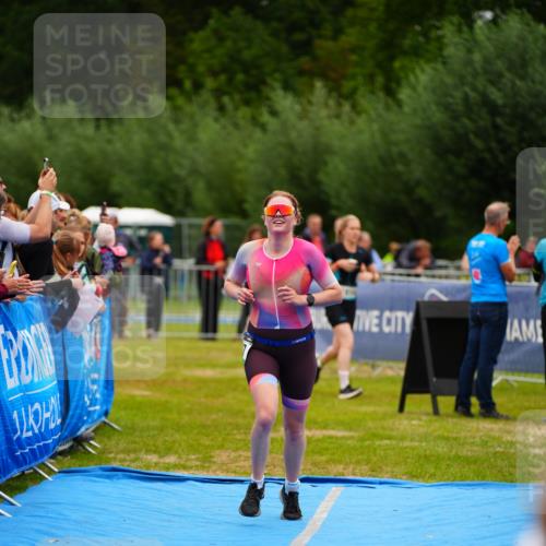 30.08.2026 - Elbe Triathlon Hamburg LAZAROV Photography http://msf.ph/oto/10062078 30.08.2026 11:47:36 Ziel 857, 1383 meine-sportfotos.de