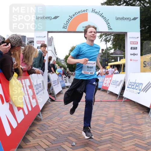 30.08.2026 - Blankeneser Heldenlauf Lena Gebhardt http://msf.ph/oto/10062089 30.08.2026 12:33:06 Ziel 2584, 4012, 4131, 4472 meine-sportfotos.de