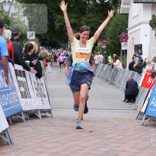30.08.2026 - Blankeneser Heldenlauf Lena Gebhardt http://msf.ph/oto/10062115 30.08.2026 12:33:09 Ziel 2110, 2584, 4012, 4131, 4483 meine-sportfotos.de