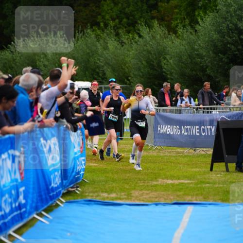 30.08.2026 - Elbe Triathlon Hamburg LAZAROV Photography http://msf.ph/oto/10062121 30.08.2026 11:47:56 Ziel 914, 927, 1163, 1421 meine-sportfotos.de