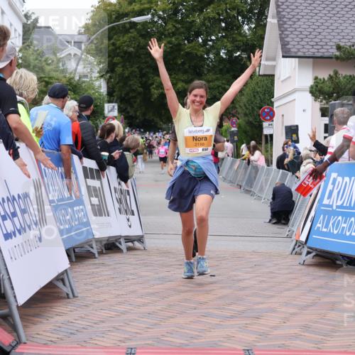 30.08.2026 - Blankeneser Heldenlauf Lena Gebhardt http://msf.ph/oto/10062123 30.08.2026 12:33:10 Ziel 2110, 2584, 4131, 4483 meine-sportfotos.de