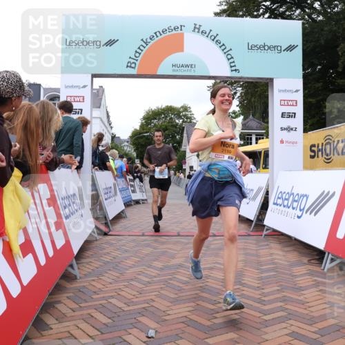 30.08.2026 - Blankeneser Heldenlauf Lena Gebhardt http://msf.ph/oto/10062148 30.08.2026 12:33:12 Ziel 2110, 4131, 4483 meine-sportfotos.de