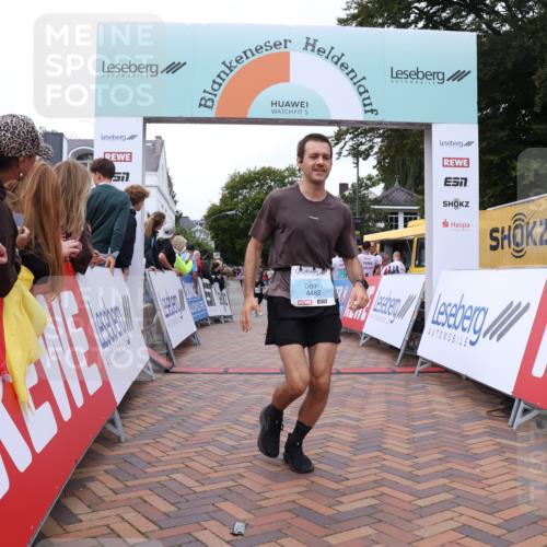 30.08.2026 - Blankeneser Heldenlauf Lena Gebhardt http://msf.ph/oto/10062177 30.08.2026 12:33:13 Ziel 2110, 4131, 4483 meine-sportfotos.de