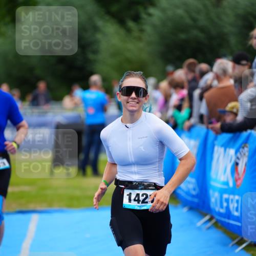 30.08.2026 - Elbe Triathlon Hamburg LAZAROV Photography http://msf.ph/oto/10062207 30.08.2026 11:48:03 Ziel 821, 914, 927, 1163, 1421 meine-sportfotos.de