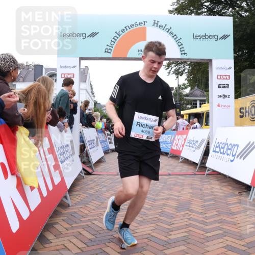 30.08.2026 - Blankeneser Heldenlauf Lena Gebhardt http://msf.ph/oto/10062224 30.08.2026 12:33:20 Ziel 4011, 4068, 4096, 4364, 4483 meine-sportfotos.de