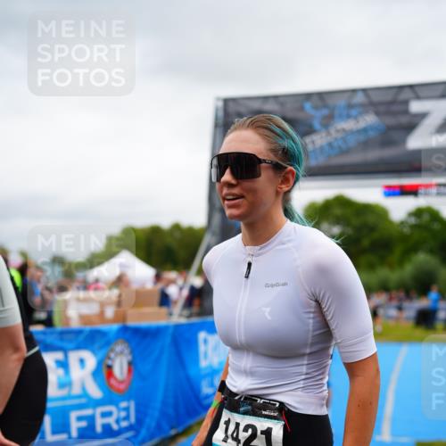 30.08.2026 - Elbe Triathlon Hamburg LAZAROV Photography http://msf.ph/oto/10062226 30.08.2026 11:48:08 Ziel 821, 1163 meine-sportfotos.de