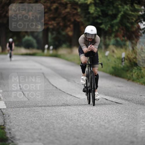 30.08.2026 - Elbe Triathlon Hamburg Michael Burmester http://msf.ph/oto/10062249 30.08.2026 08:57:19 Radfahren 221, 382 meine-sportfotos.de