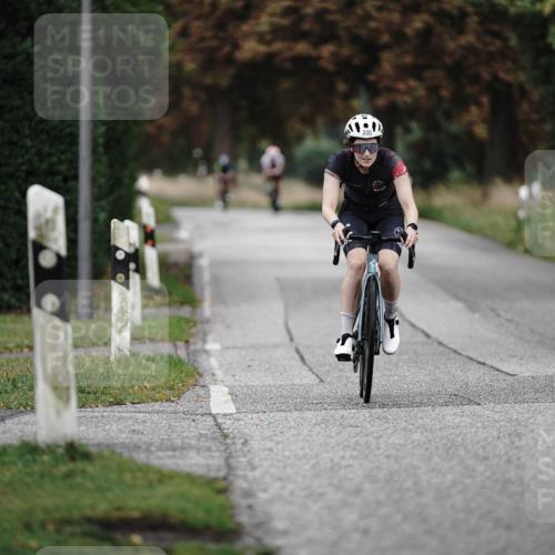 30.08.2026 - Elbe Triathlon Hamburg Michael Burmester http://msf.ph/oto/10062259 30.08.2026 08:57:25 Radfahren 335 meine-sportfotos.de
