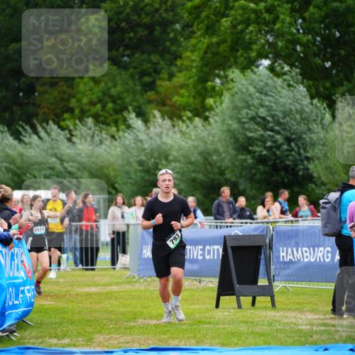 30.08.2026 - Elbe Triathlon Hamburg LAZAROV Photography http://msf.ph/oto/10062314 30.08.2026 11:48:40 Ziel 793 meine-sportfotos.de