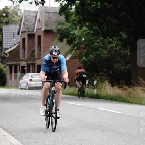 30.08.2026 - Elbe Triathlon Hamburg Michael Burmester http://msf.ph/oto/10062331 30.08.2026 14:48:35 Radfahren  meine-sportfotos.de