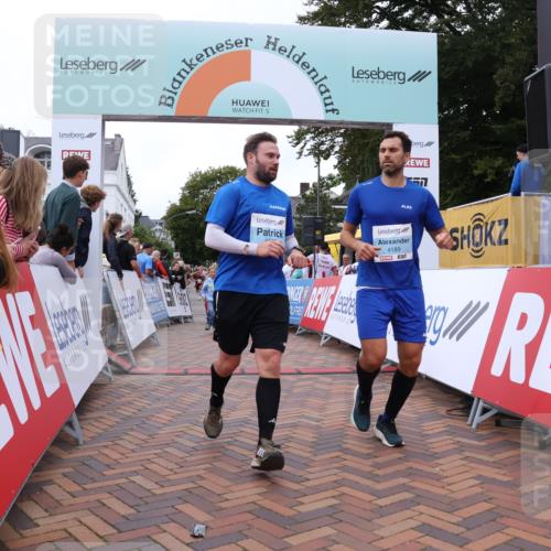 30.08.2026 - Blankeneser Heldenlauf Lena Gebhardt http://msf.ph/oto/10062332 30.08.2026 12:33:33 Ziel 4065, 4139, 4189 meine-sportfotos.de
