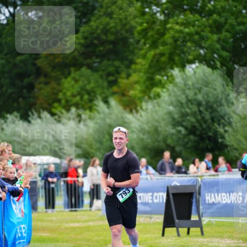 30.08.2026 - Elbe Triathlon Hamburg LAZAROV Photography http://msf.ph/oto/10062337 30.08.2026 11:48:43 Ziel 793, 1087 meine-sportfotos.de