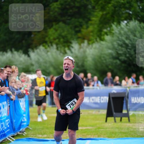 30.08.2026 - Elbe Triathlon Hamburg LAZAROV Photography http://msf.ph/oto/10062353 30.08.2026 11:48:44 Ziel 793, 1087 meine-sportfotos.de