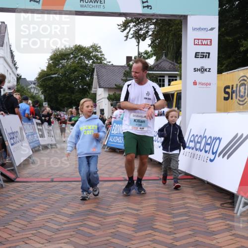 30.08.2026 - Blankeneser Heldenlauf Lena Gebhardt http://msf.ph/oto/10062359 30.08.2026 12:33:36 Ziel 4065, 4139, 4189, 4298 meine-sportfotos.de