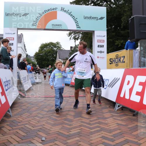 30.08.2026 - Blankeneser Heldenlauf Lena Gebhardt http://msf.ph/oto/10062367 30.08.2026 12:33:36 Ziel 4065, 4139, 4189, 4298 meine-sportfotos.de