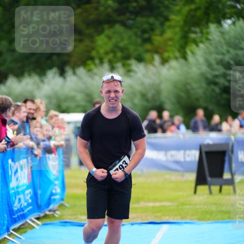 30.08.2026 - Elbe Triathlon Hamburg LAZAROV Photography http://msf.ph/oto/10062369 30.08.2026 11:48:45 Ziel 793, 1087 meine-sportfotos.de