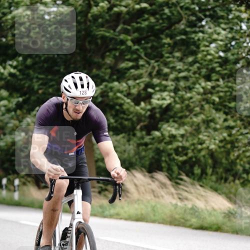30.08.2026 - Elbe Triathlon Hamburg Michael Burmester http://msf.ph/oto/10062374 30.08.2026 14:49:38 Radfahren 128 meine-sportfotos.de