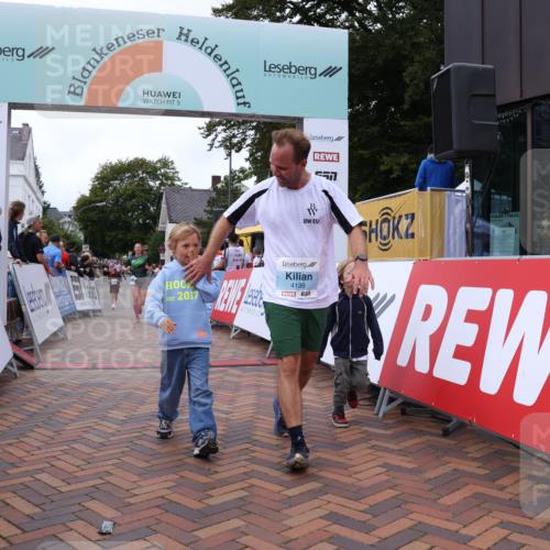 30.08.2026 - Blankeneser Heldenlauf Lena Gebhardt http://msf.ph/oto/10062375 30.08.2026 12:33:37 Ziel 4065, 4139, 4189, 4298 meine-sportfotos.de